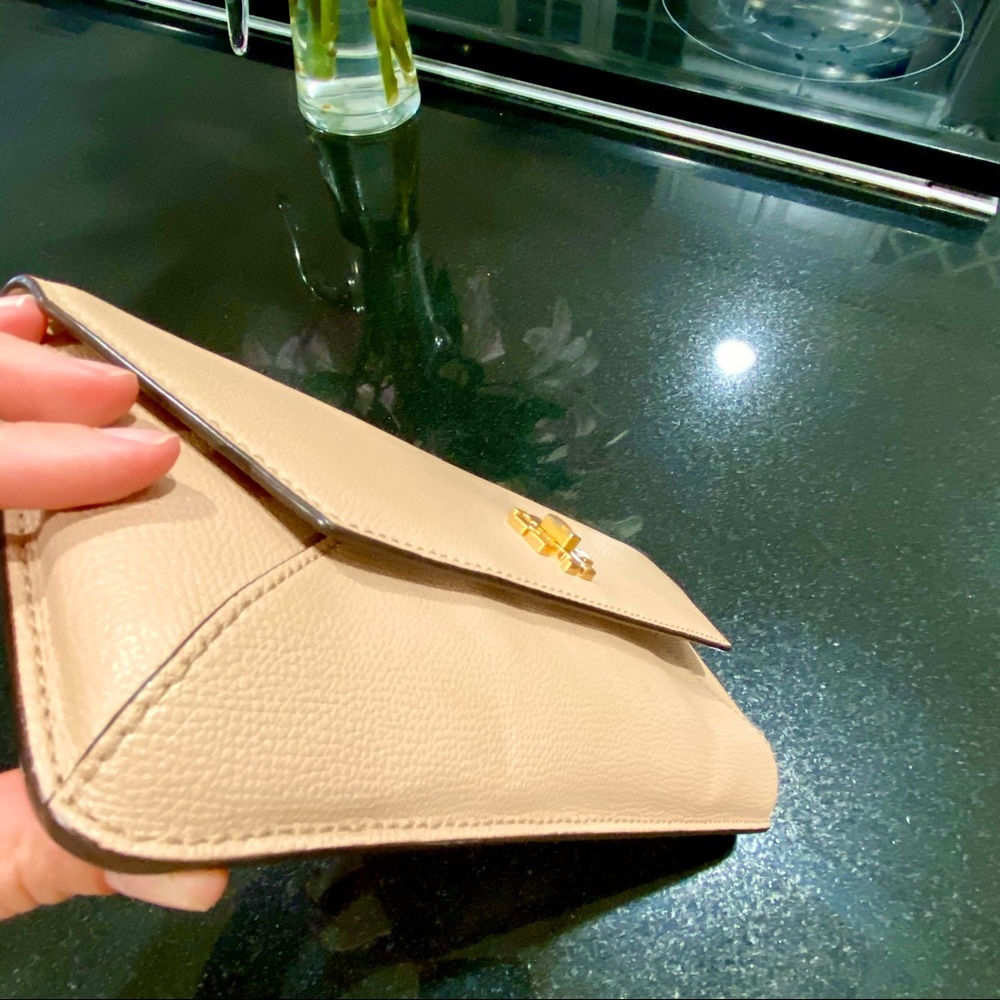 Tory Burch Sand Kira Envelope Clutch - Picture 8 of 14
